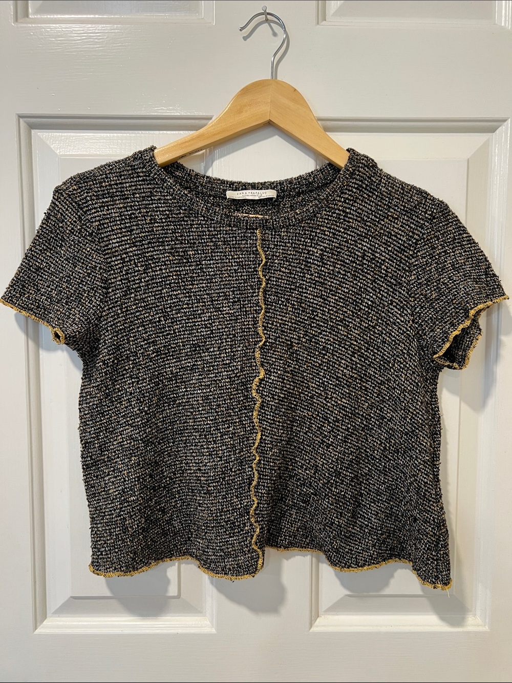 Zara Black & Gold Textured Knit Crop Top